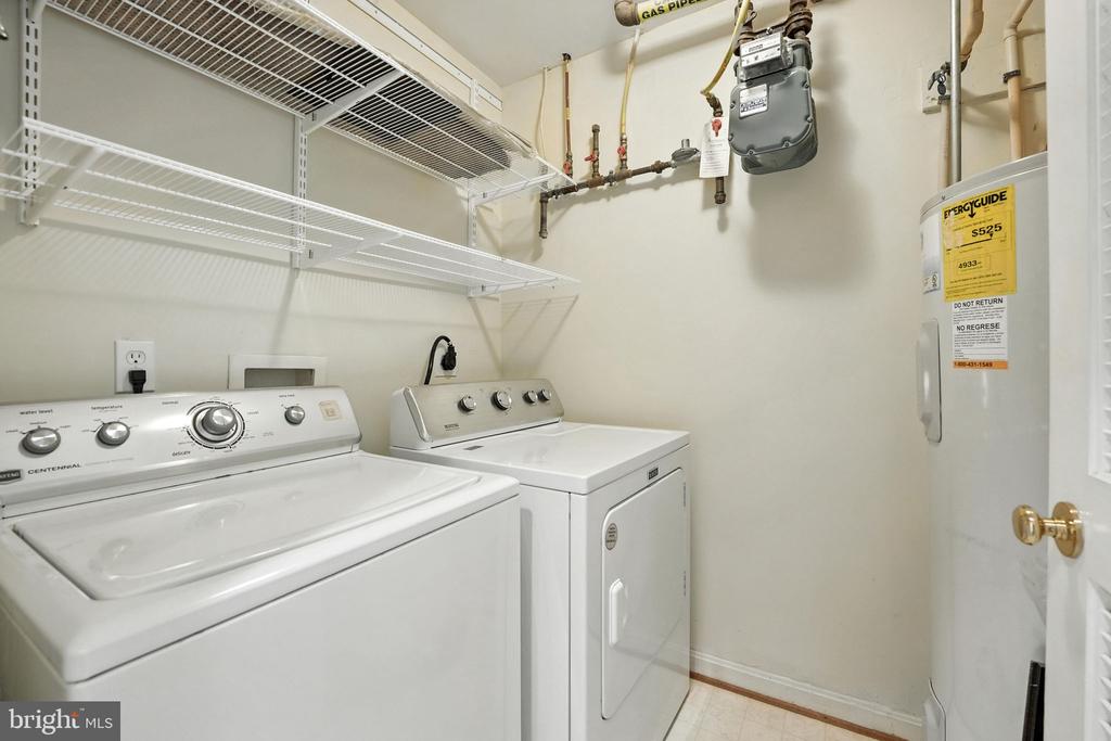 1547 NORTHERN NECK DR #201,FAIRFAX Unit: 201