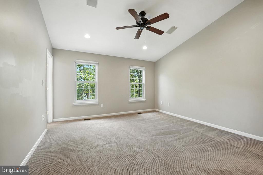 1547 NORTHERN NECK DR #201,FAIRFAX Unit: 201