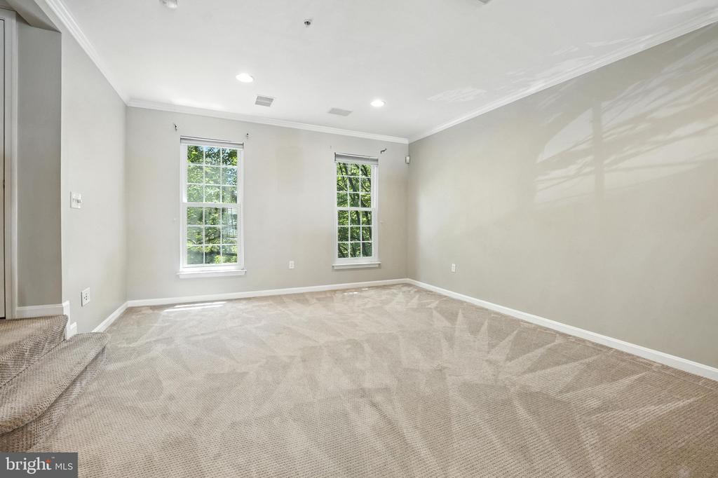 1547 NORTHERN NECK DR #201,FAIRFAX Unit: 201