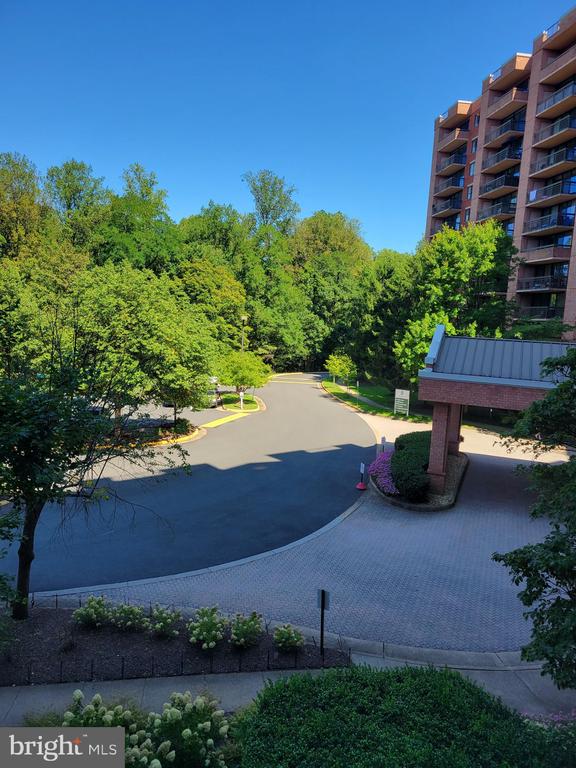 2230 GEORGE C MARSHALL DR #304,FAIRFAX Unit: 304