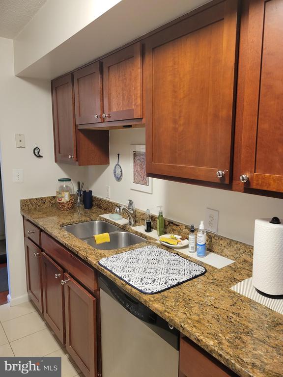 2230 GEORGE C MARSHALL DR #304,FAIRFAX Unit: 304