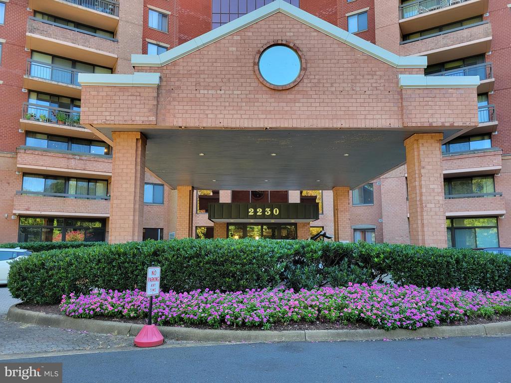 2230 GEORGE C MARSHALL DR #304,FAIRFAX Unit: 304