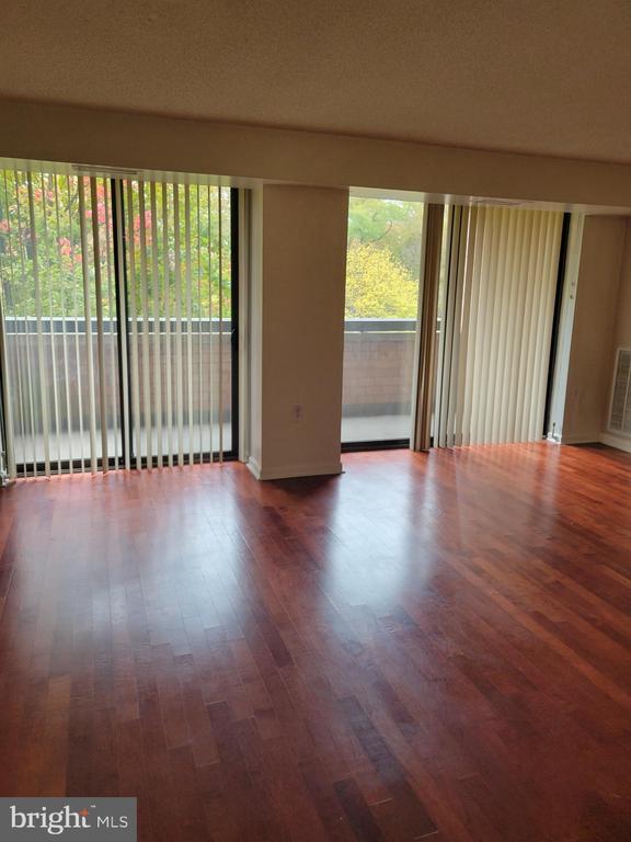 2230 GEORGE C MARSHALL DR #304,FAIRFAX Unit: 304