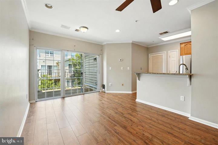 1547 NORTHERN NCK #201,FAIRFAX Unit: 201