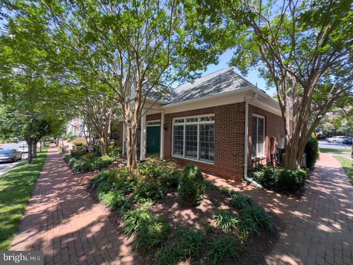 1547 NORTHERN NCK #201,FAIRFAX Unit: 201