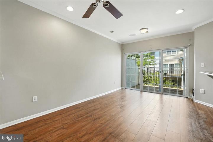 1547 NORTHERN NCK #201,FAIRFAX Unit: 201