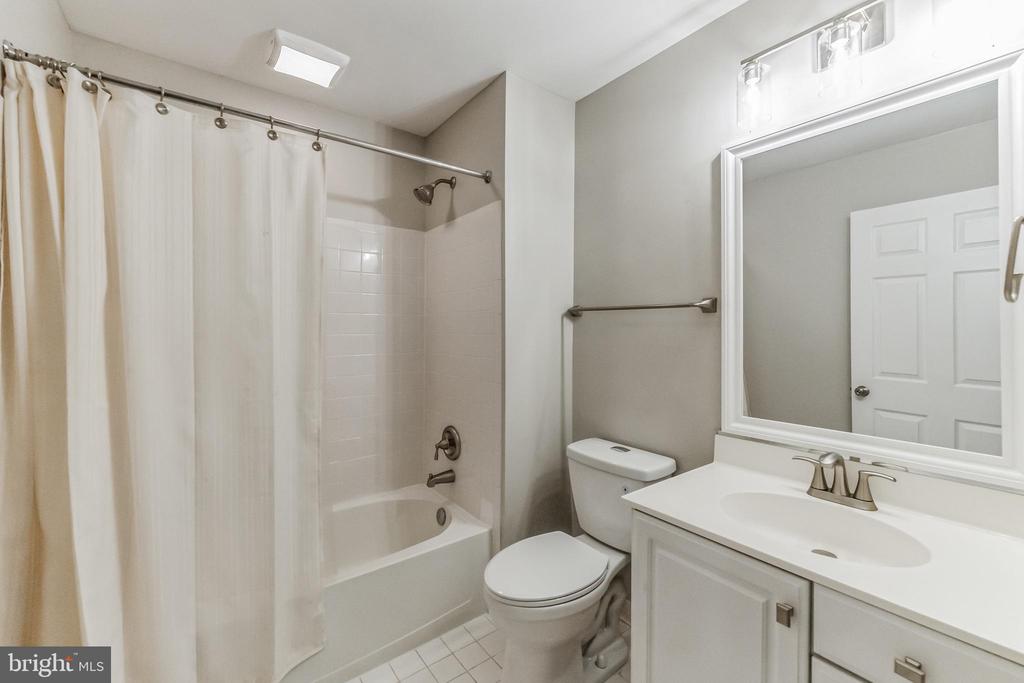 8048 KIDWELL TOWN COURT