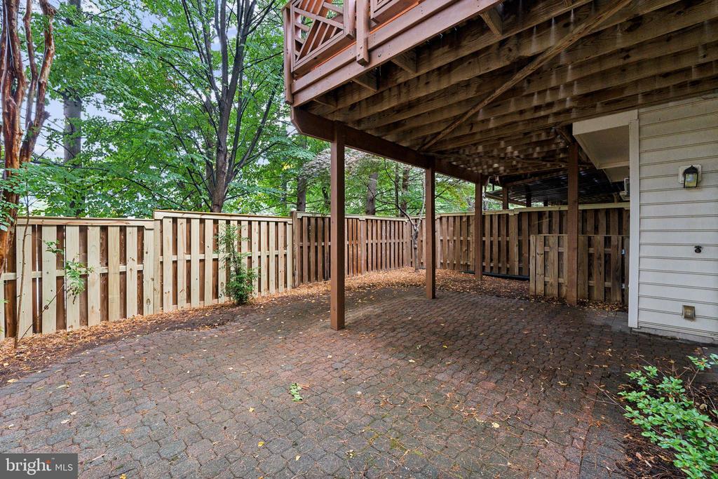8048 KIDWELL TOWN COURT