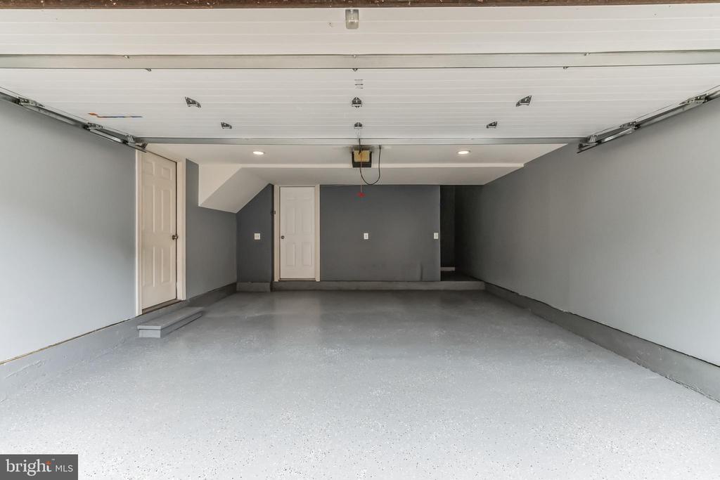 8048 KIDWELL TOWN COURT