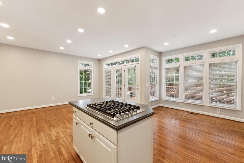 8048 KIDWELL TOWN COURT