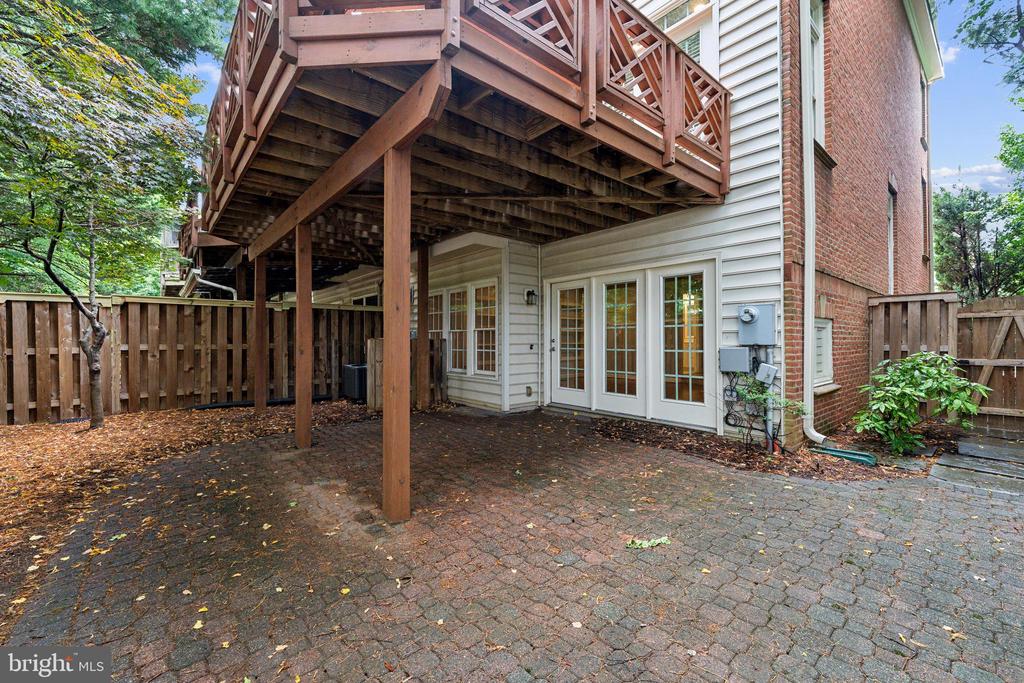 8048 KIDWELL TOWN COURT