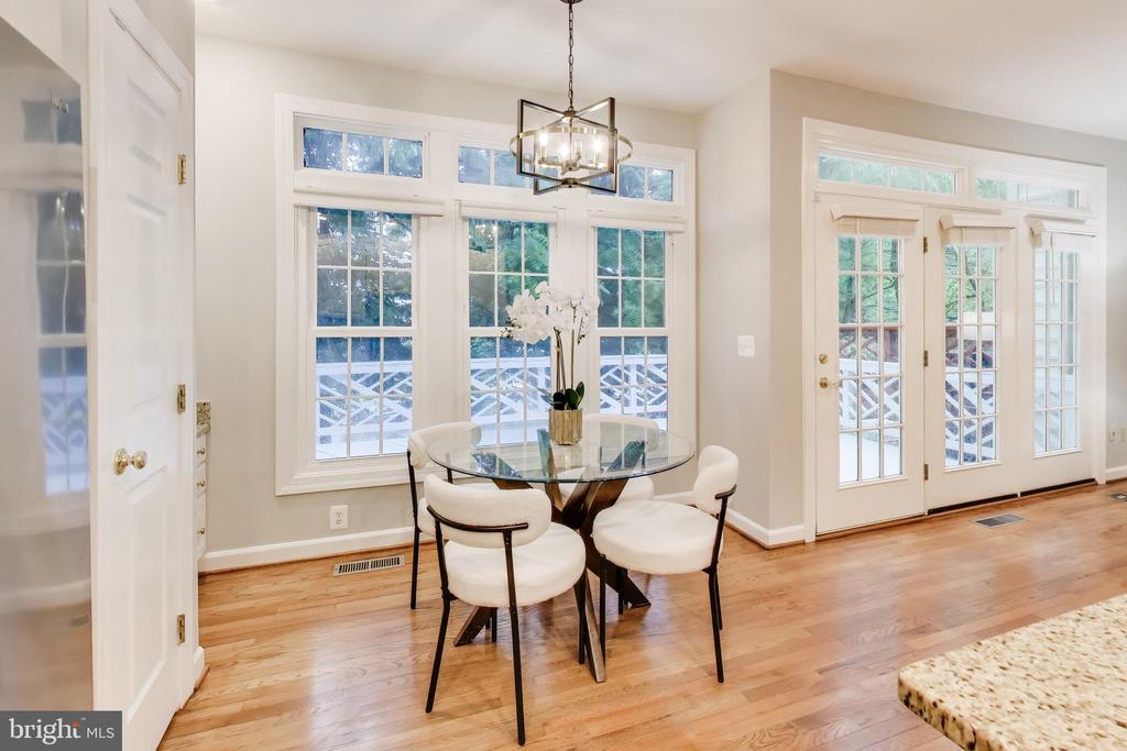 8026 KIDWELL TOWN COURT