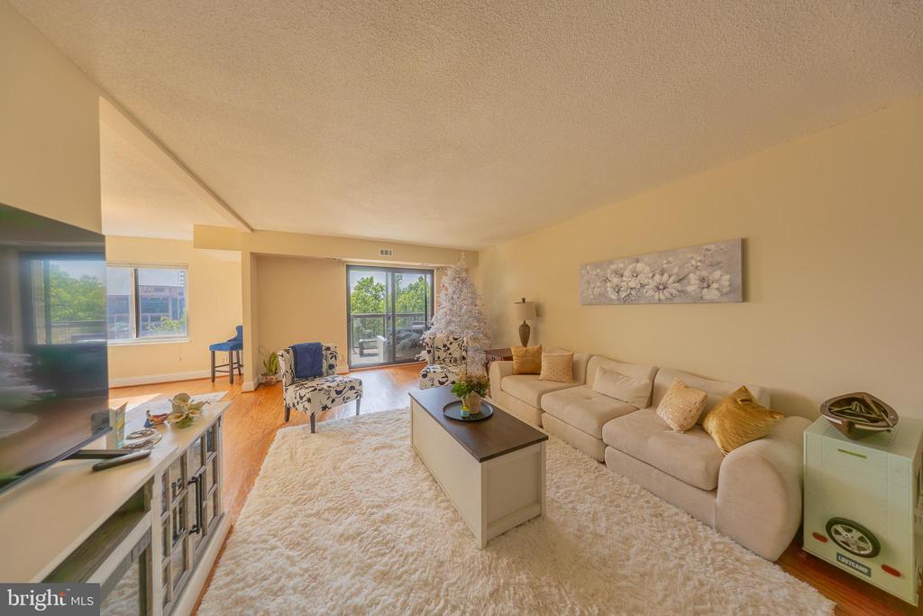 8370 GREENSBORO DRIVE Unit: 908