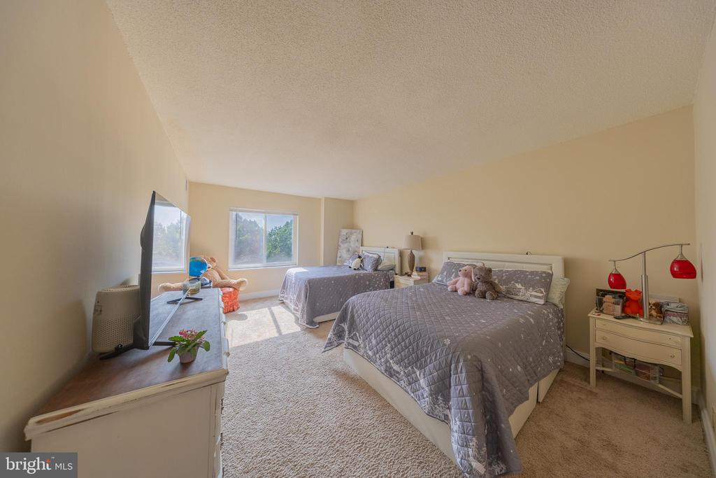 8370 GREENSBORO DRIVE Unit: 908