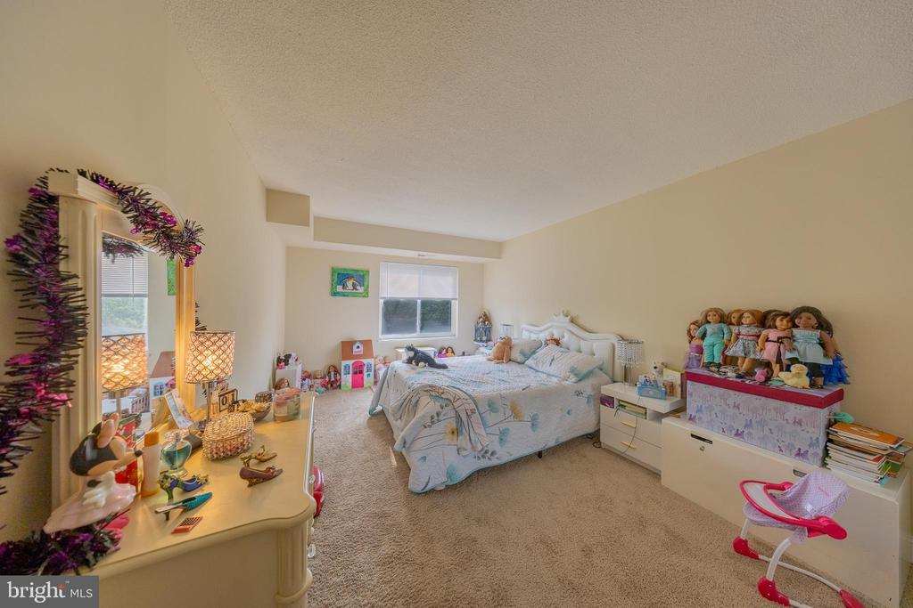 8370 GREENSBORO DRIVE Unit: 908