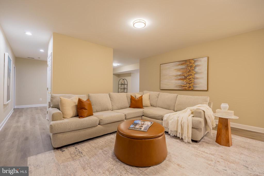 12500 FALKIRK DRIVE