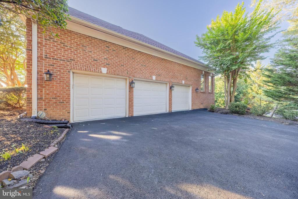 12500 FALKIRK DRIVE
