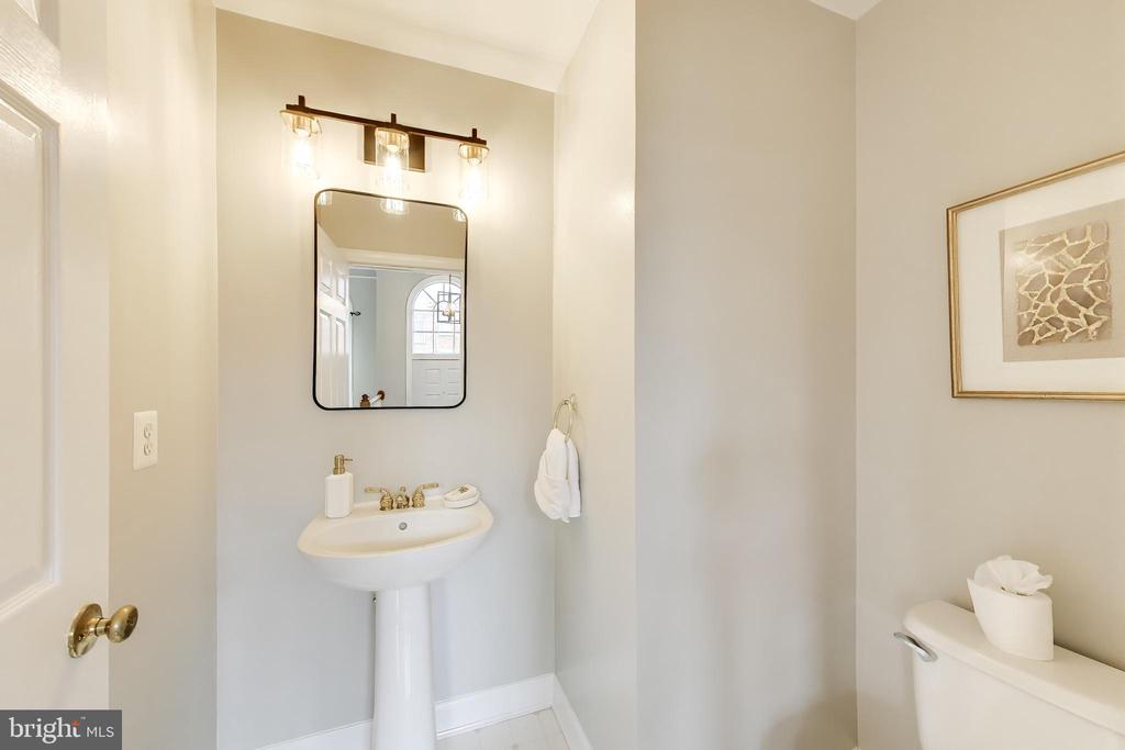 8026 KIDWELL TOWN COURT