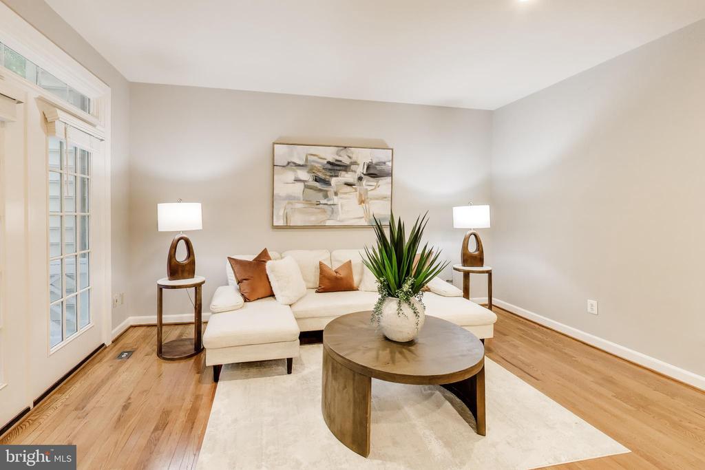 8026 KIDWELL TOWN COURT