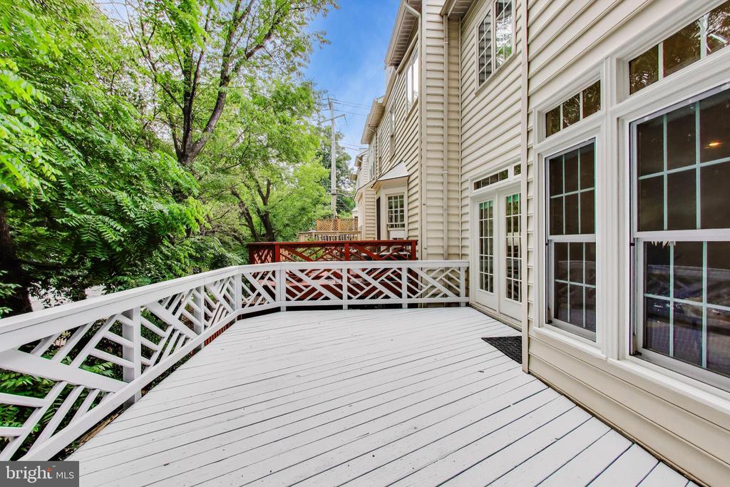 8026 KIDWELL TOWN COURT