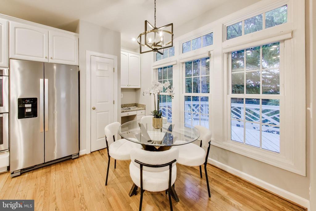 8026 KIDWELL TOWN COURT