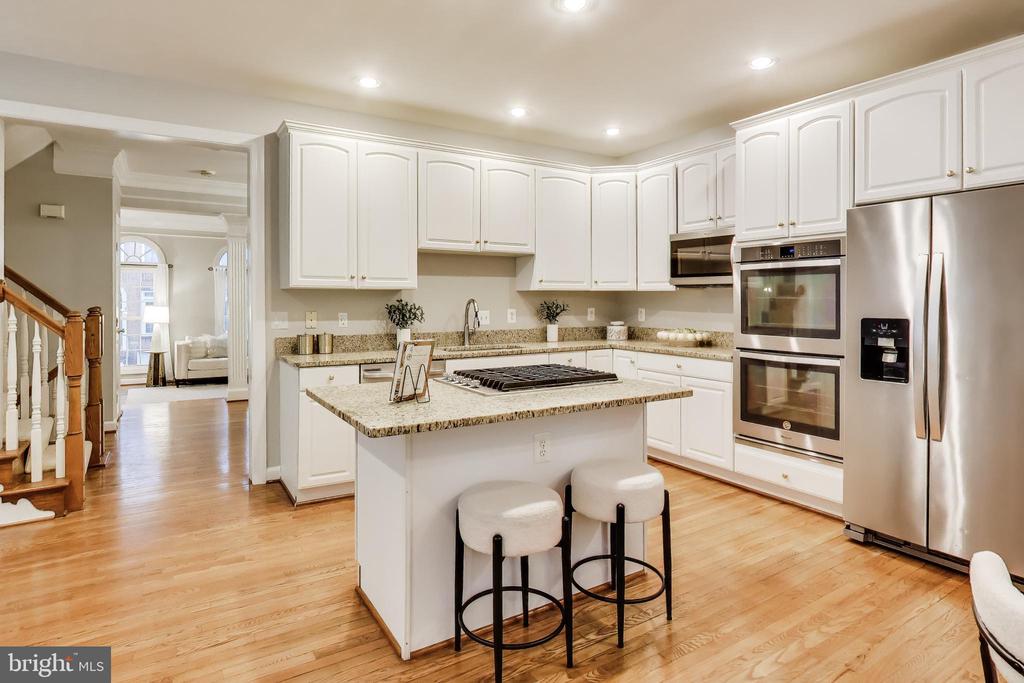 8026 KIDWELL TOWN COURT
