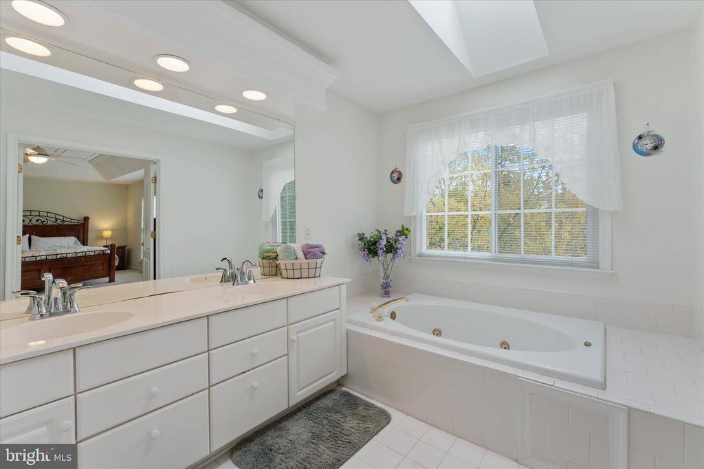 20900 TRINITY SQ,LOUDOUN