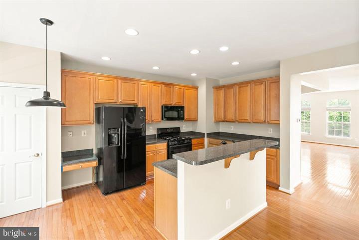 43093 FOREST EDGE SQ,LOUDOUN