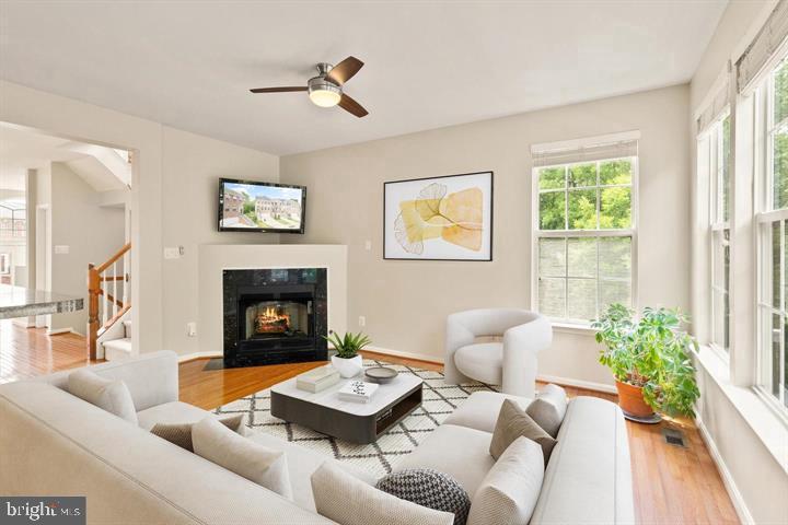 43093 FOREST EDGE SQ,LOUDOUN
