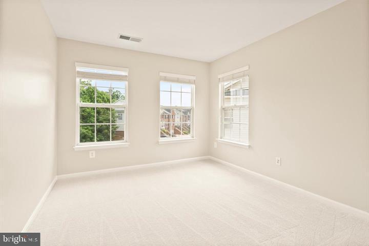 43093 FOREST EDGE SQ,LOUDOUN