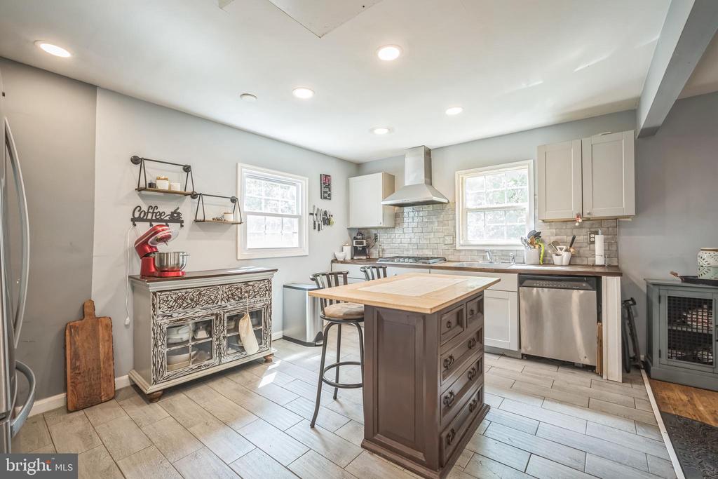 7610 ALBEMARLE DR,PRINCE WILLIAM
