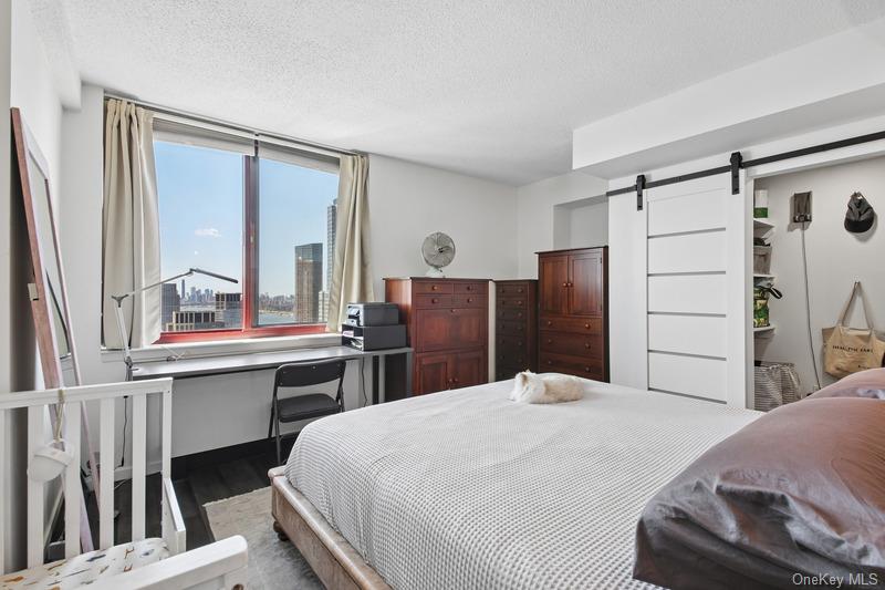 4-74 48th Avenue Unit: PH1H