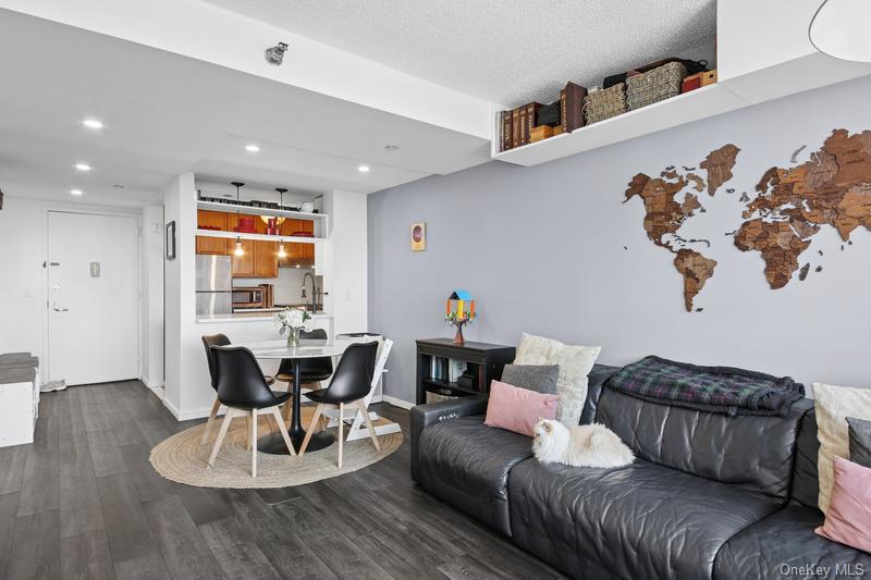 4-74 48th Avenue Unit: PH1H
