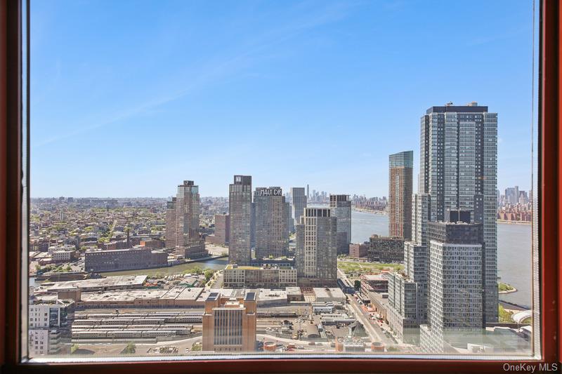4-74 48th Avenue Unit: PH1H