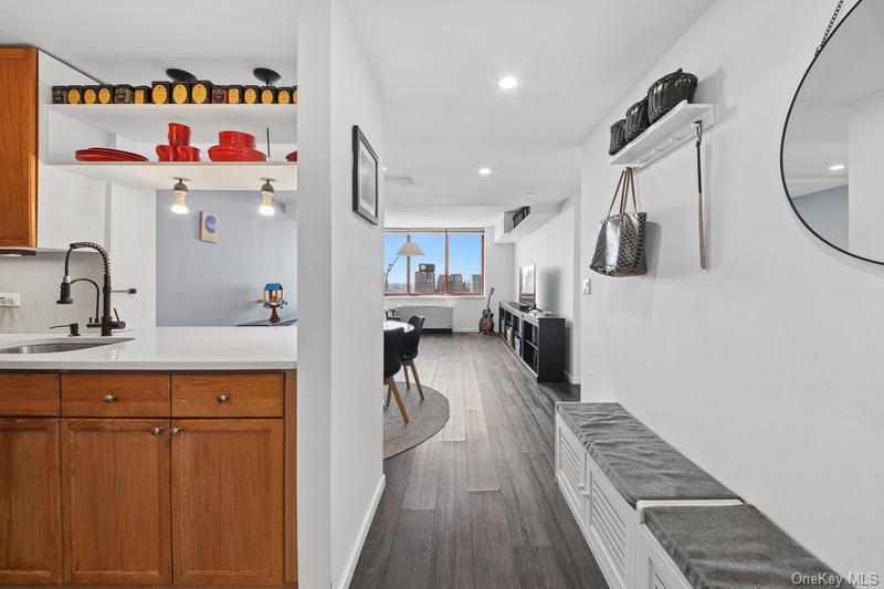 4-74 48th Avenue Unit: PH1H