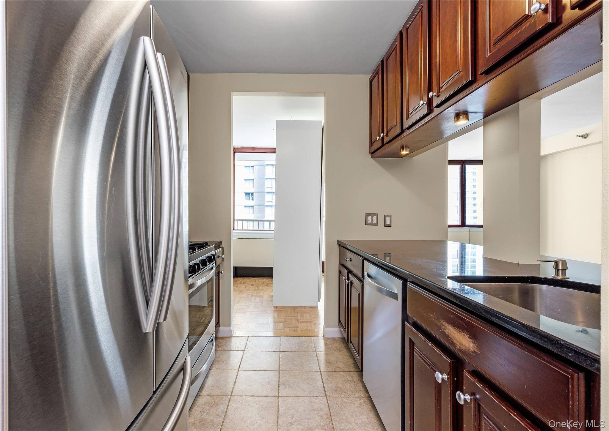 4-74 48Th Avenue Unit: 15C