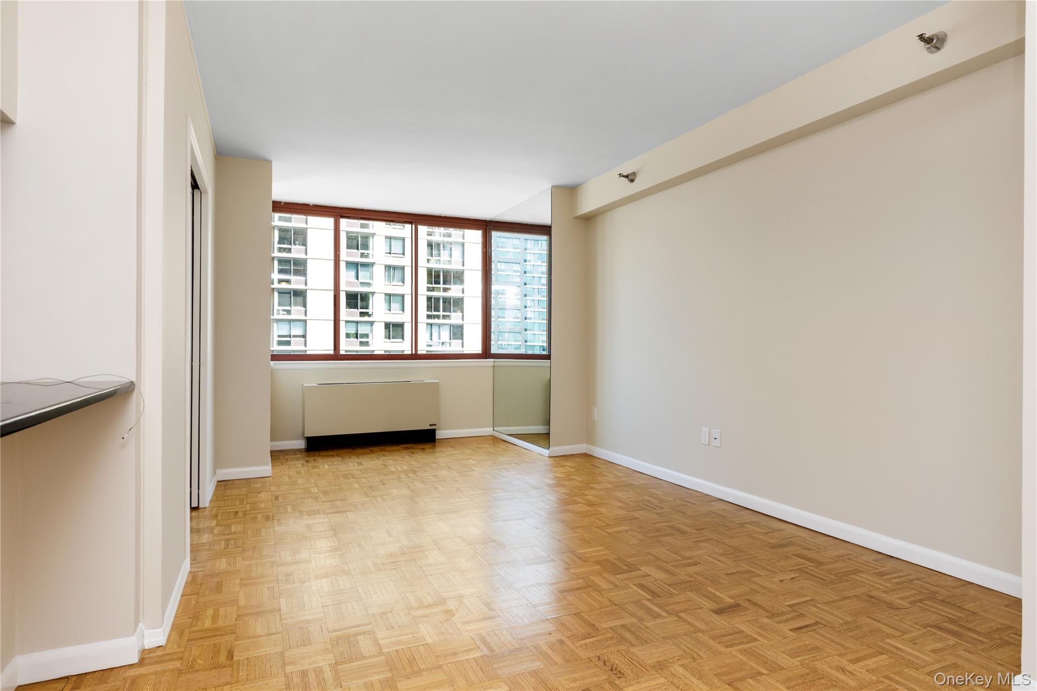 4-74 48Th Avenue Unit: 15C
