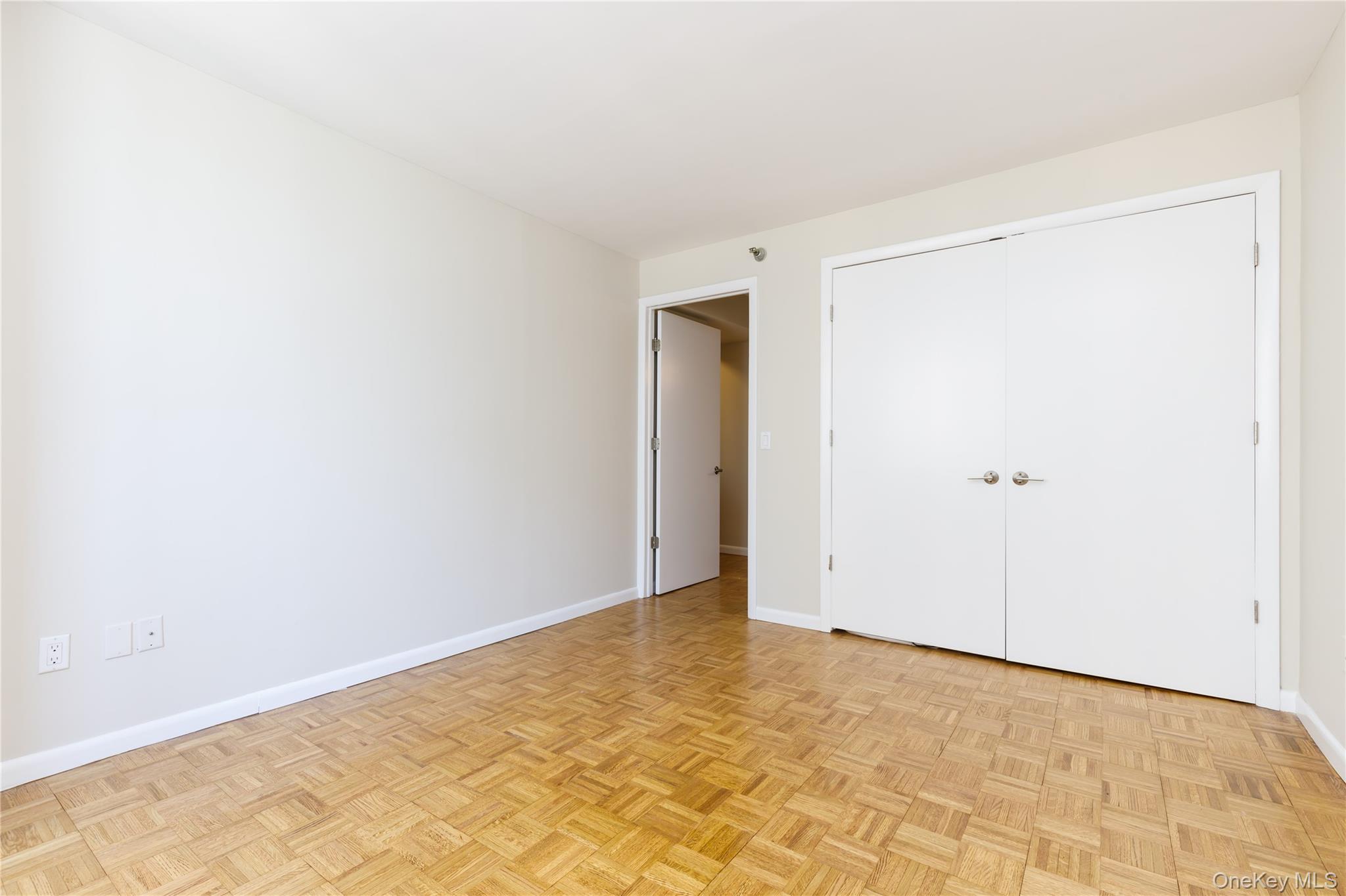 4-74 48Th Avenue Unit: 15C
