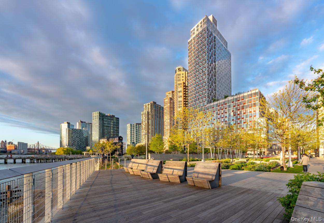 4-74 48th Avenue Unit: 14M