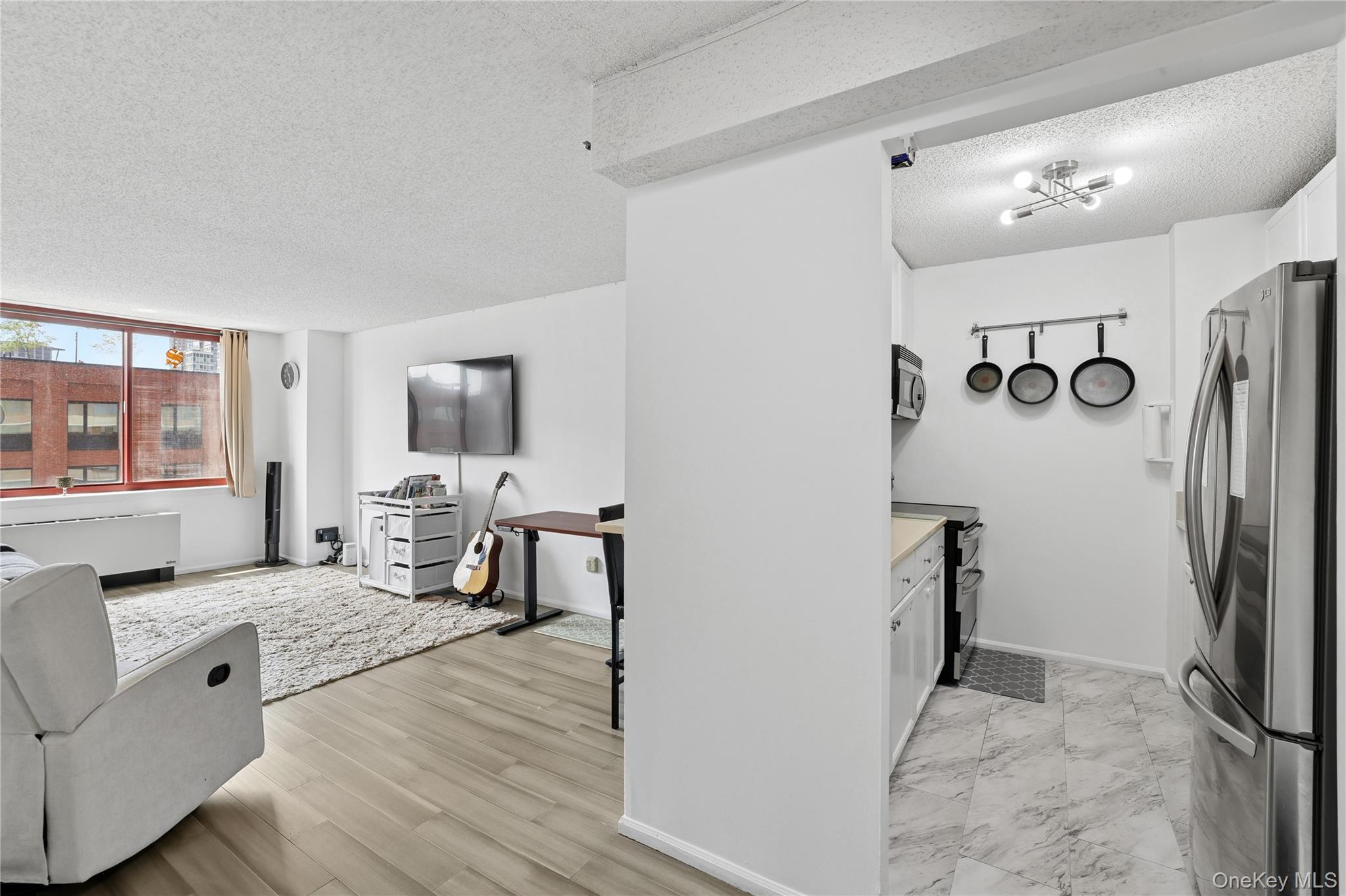 4-74 48th Avenue Unit: 14M