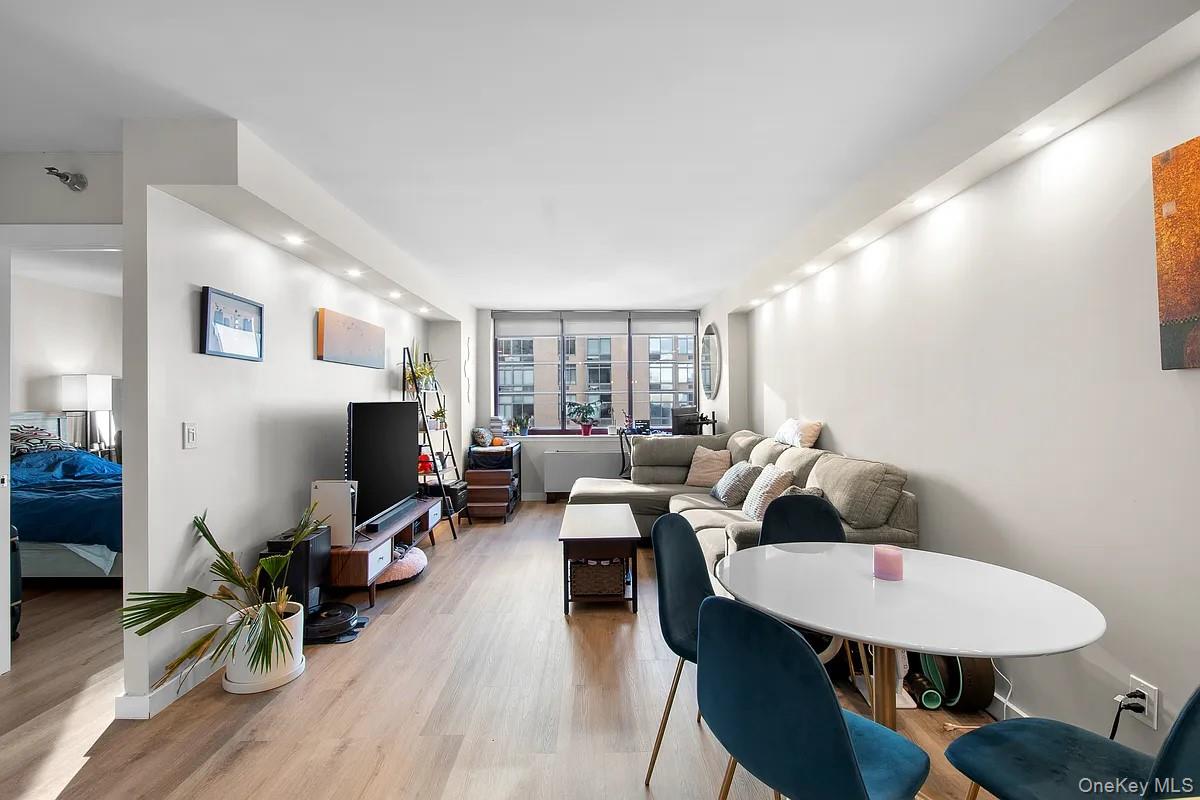 4-74 48th Avenue Unit: 35E