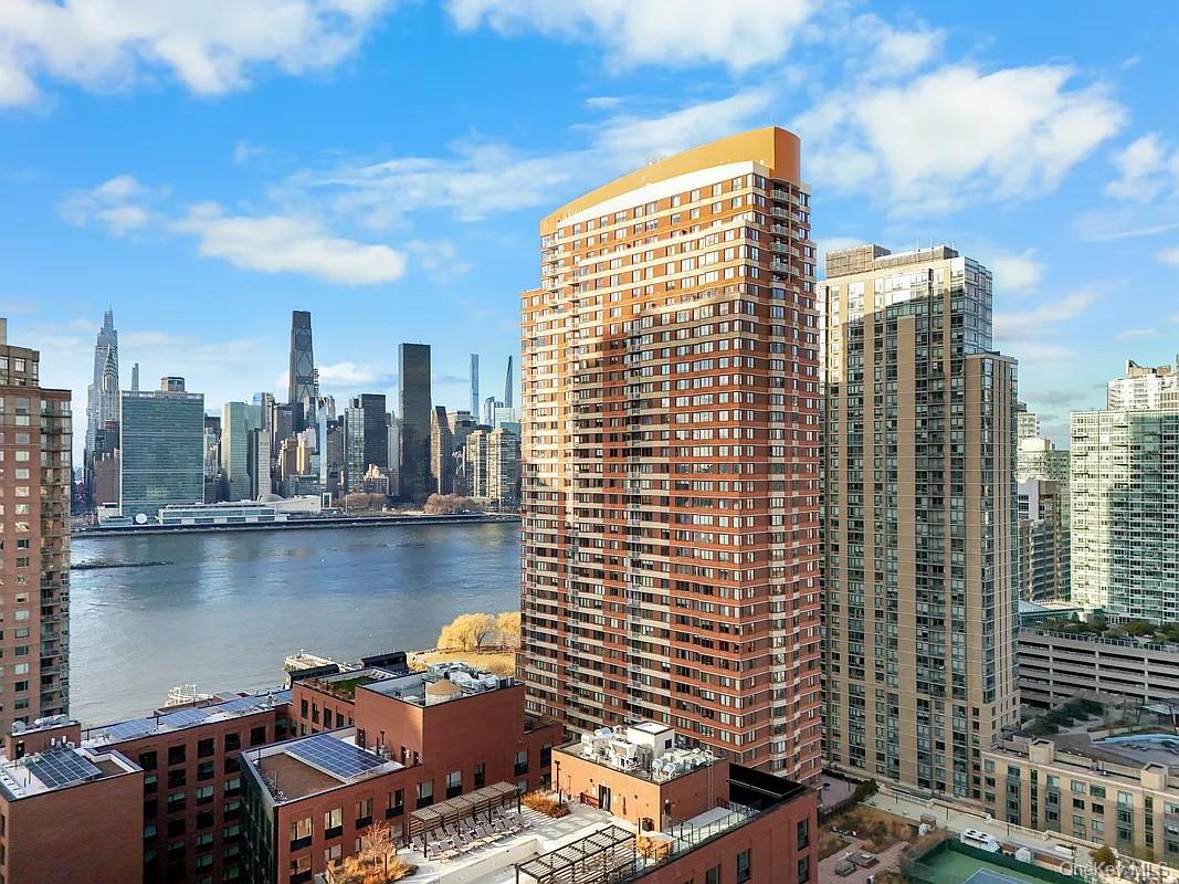 4-74 48th Avenue Unit: 35E