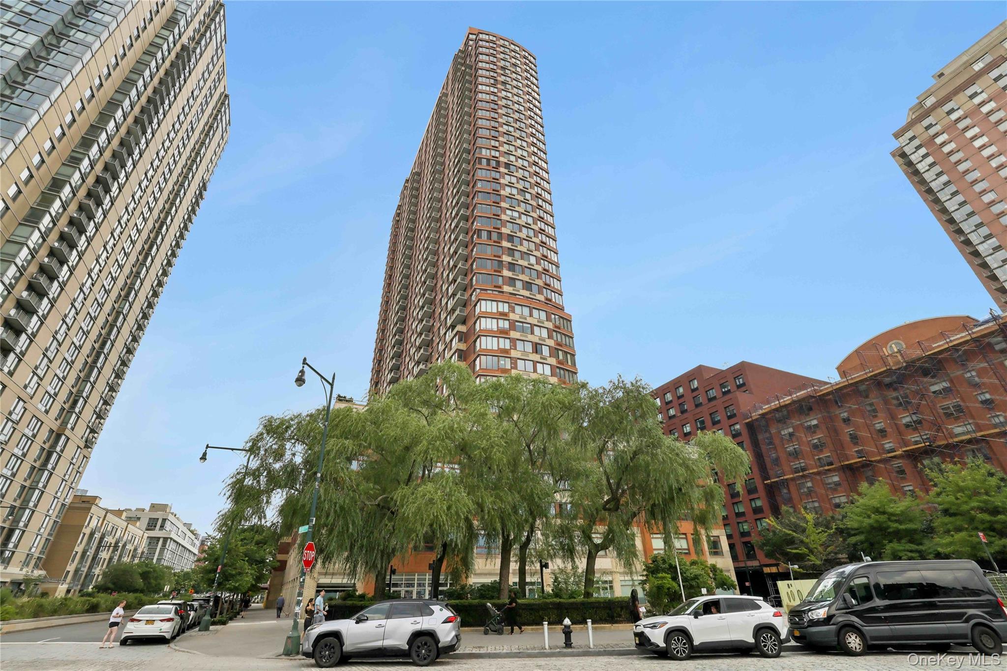 4-74 48th Avenue Unit: 35E