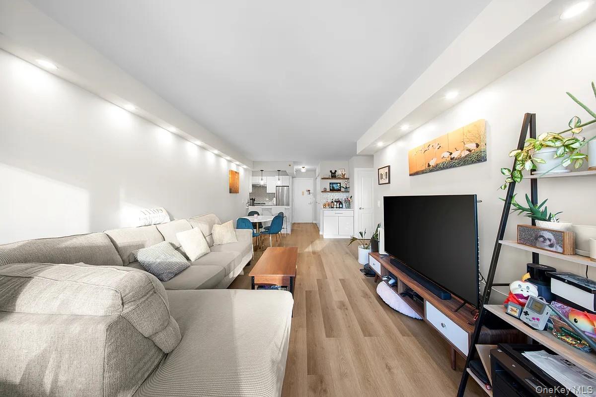 4-74 48th Avenue Unit: 35E