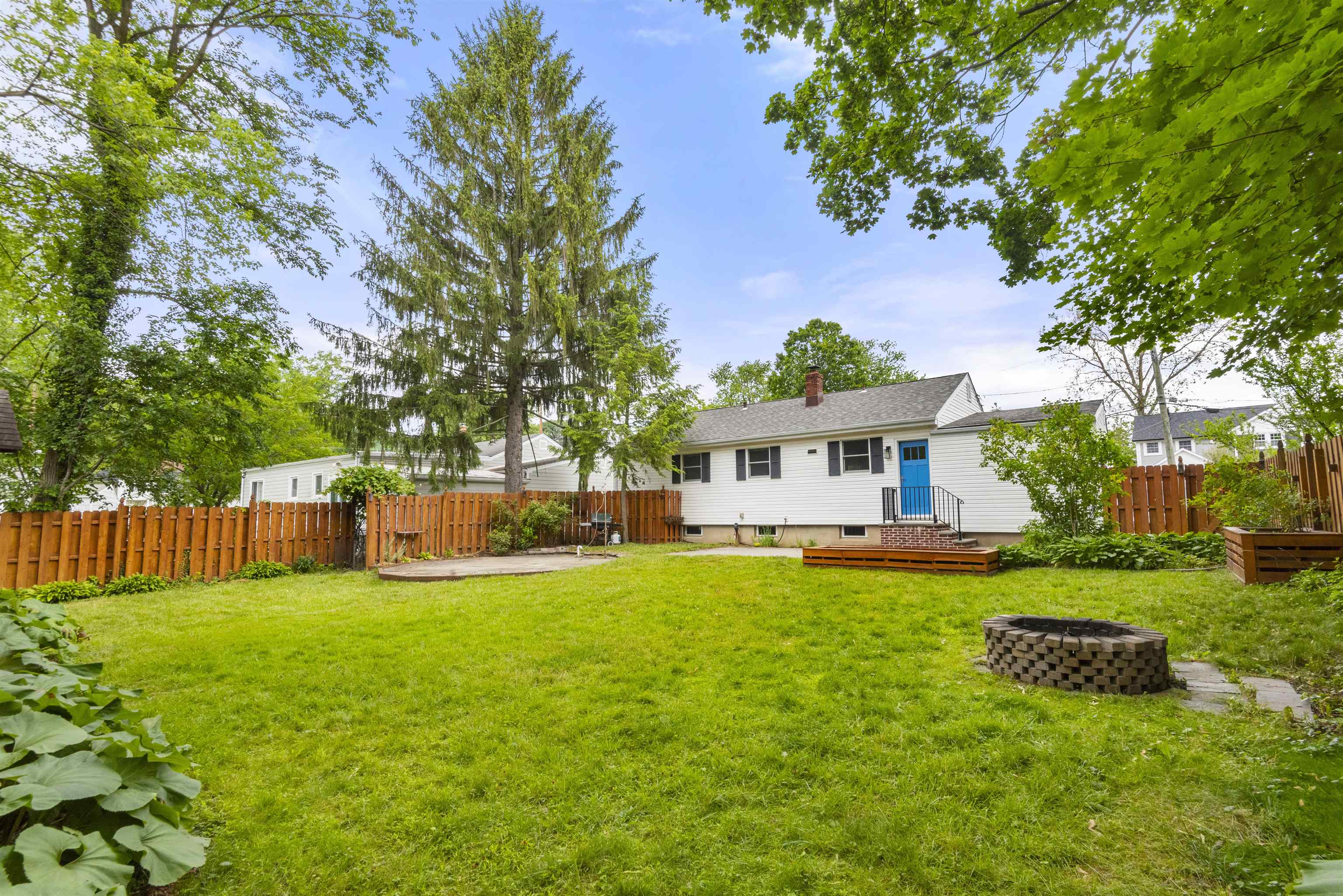 123 SWEET BRIAR LANE