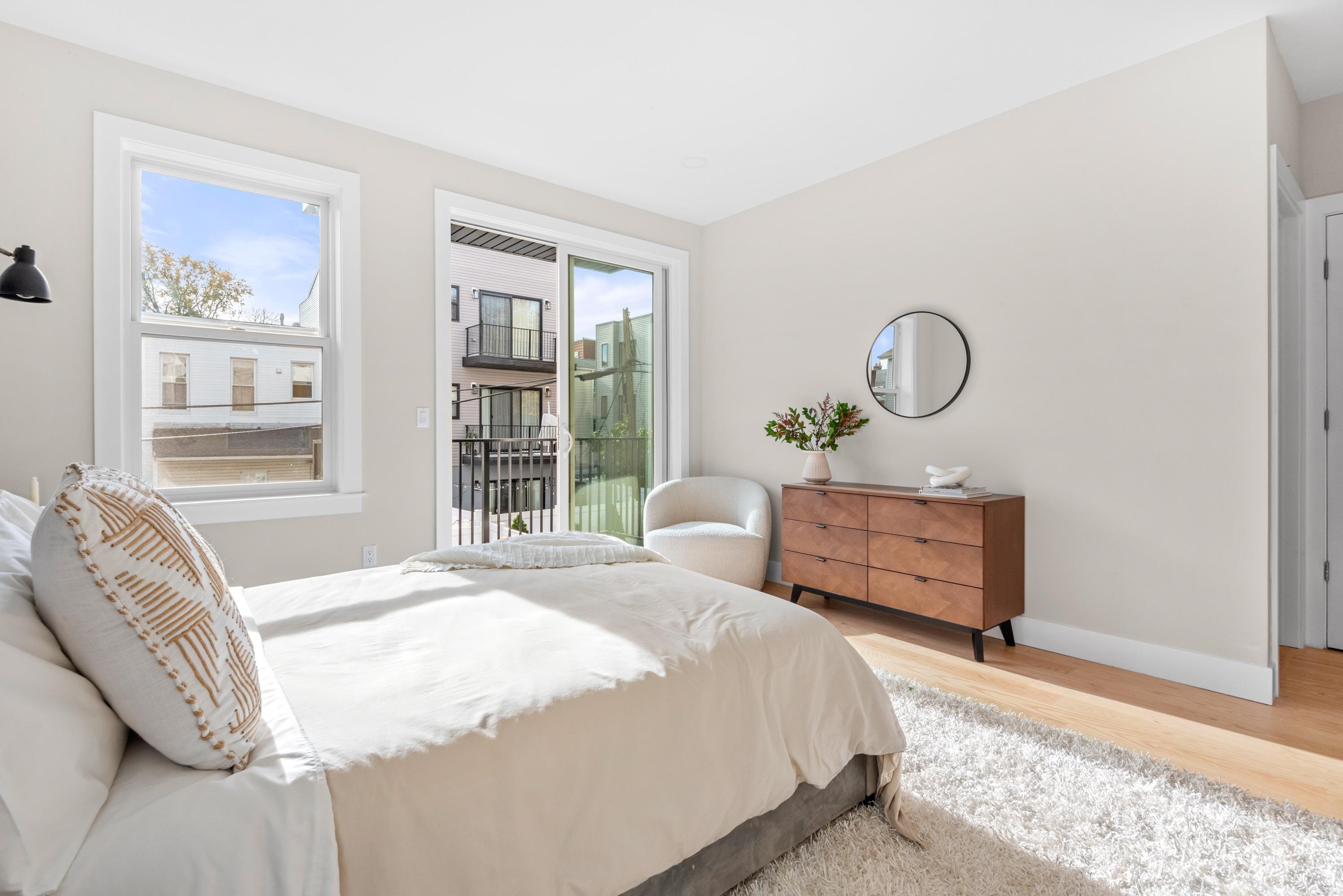 197 GRIFFITH ST Unit: 1