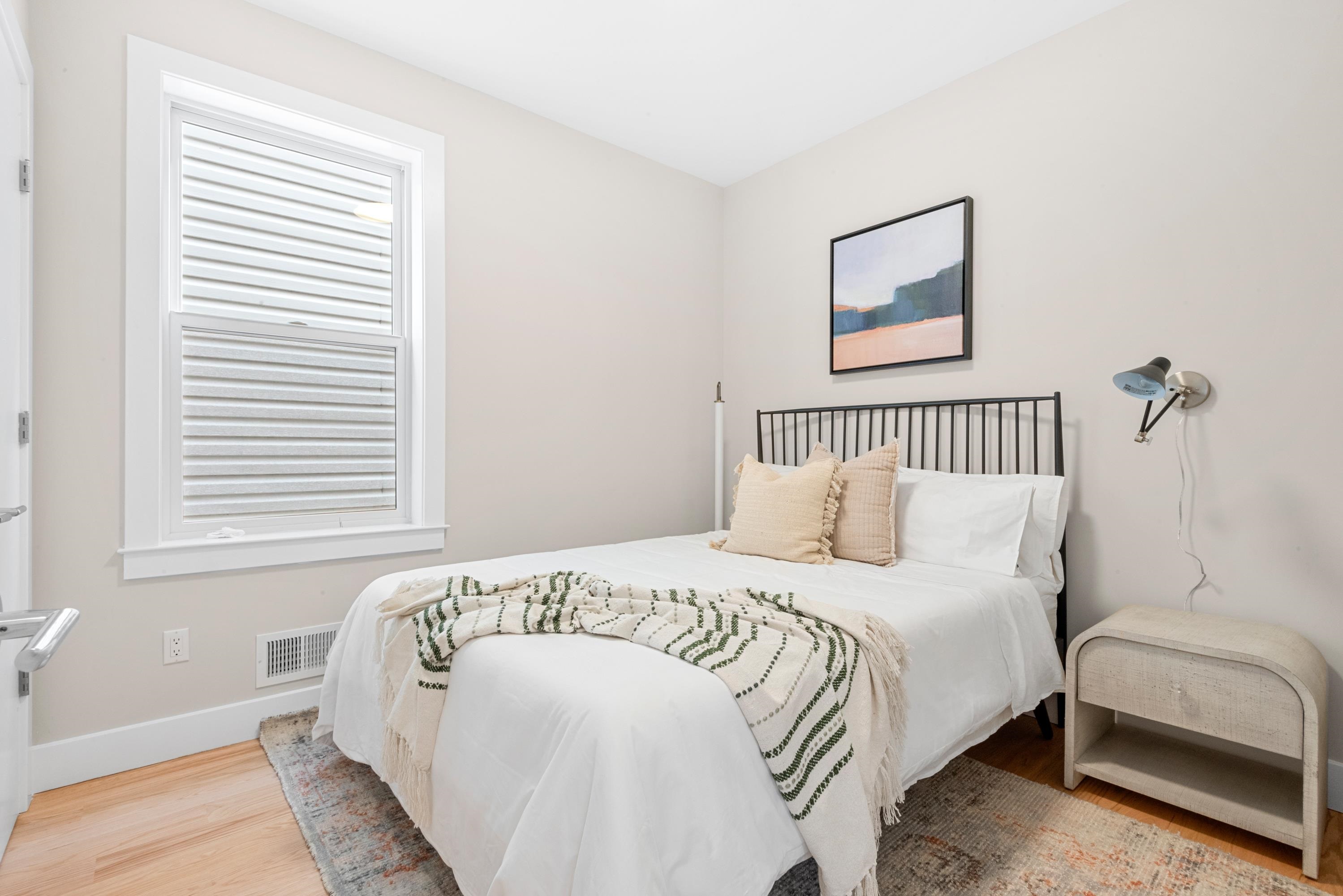 197 GRIFFITH ST Unit: 1