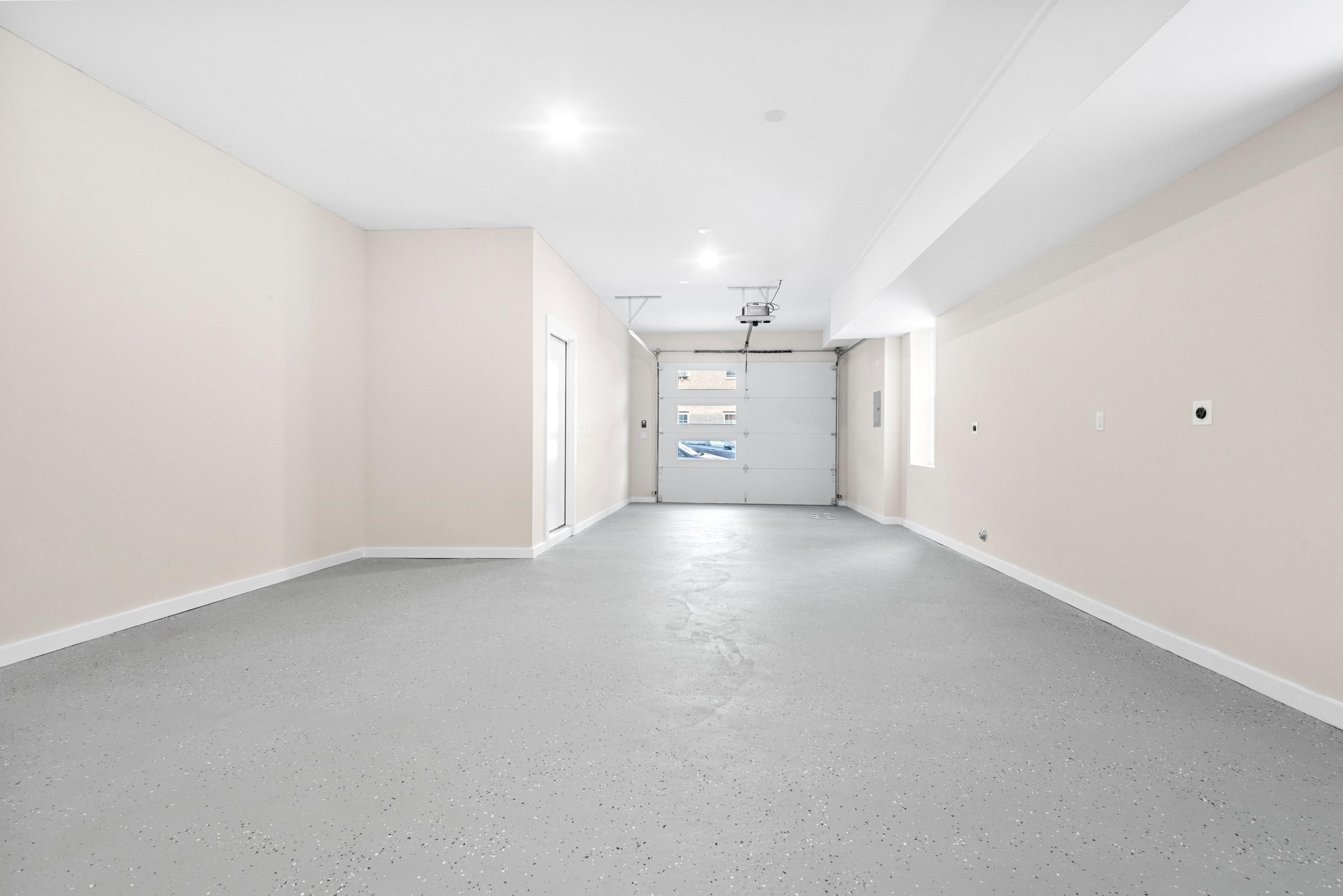 197 GRIFFITH ST Unit: 1