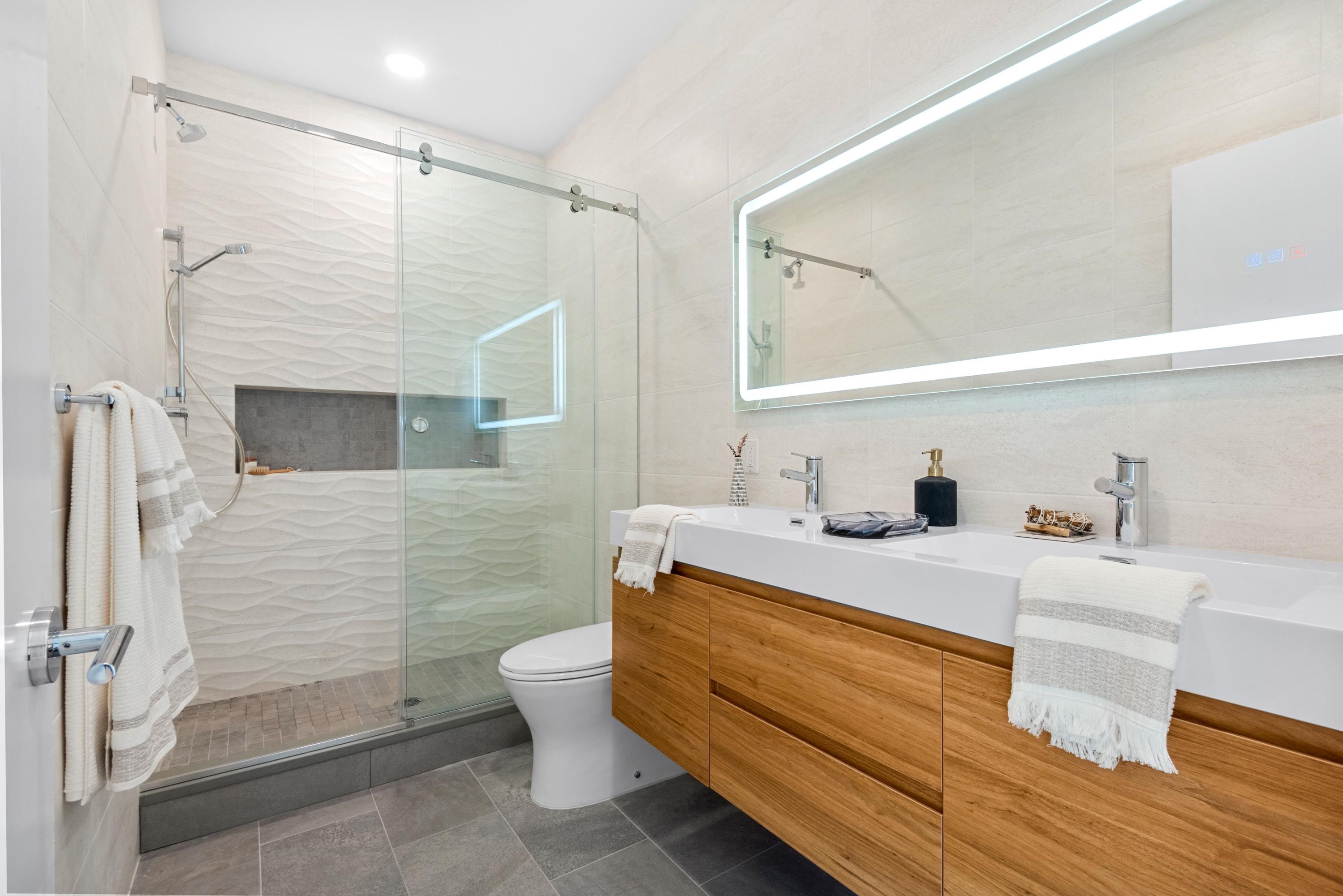 197 GRIFFITH ST Unit: 1