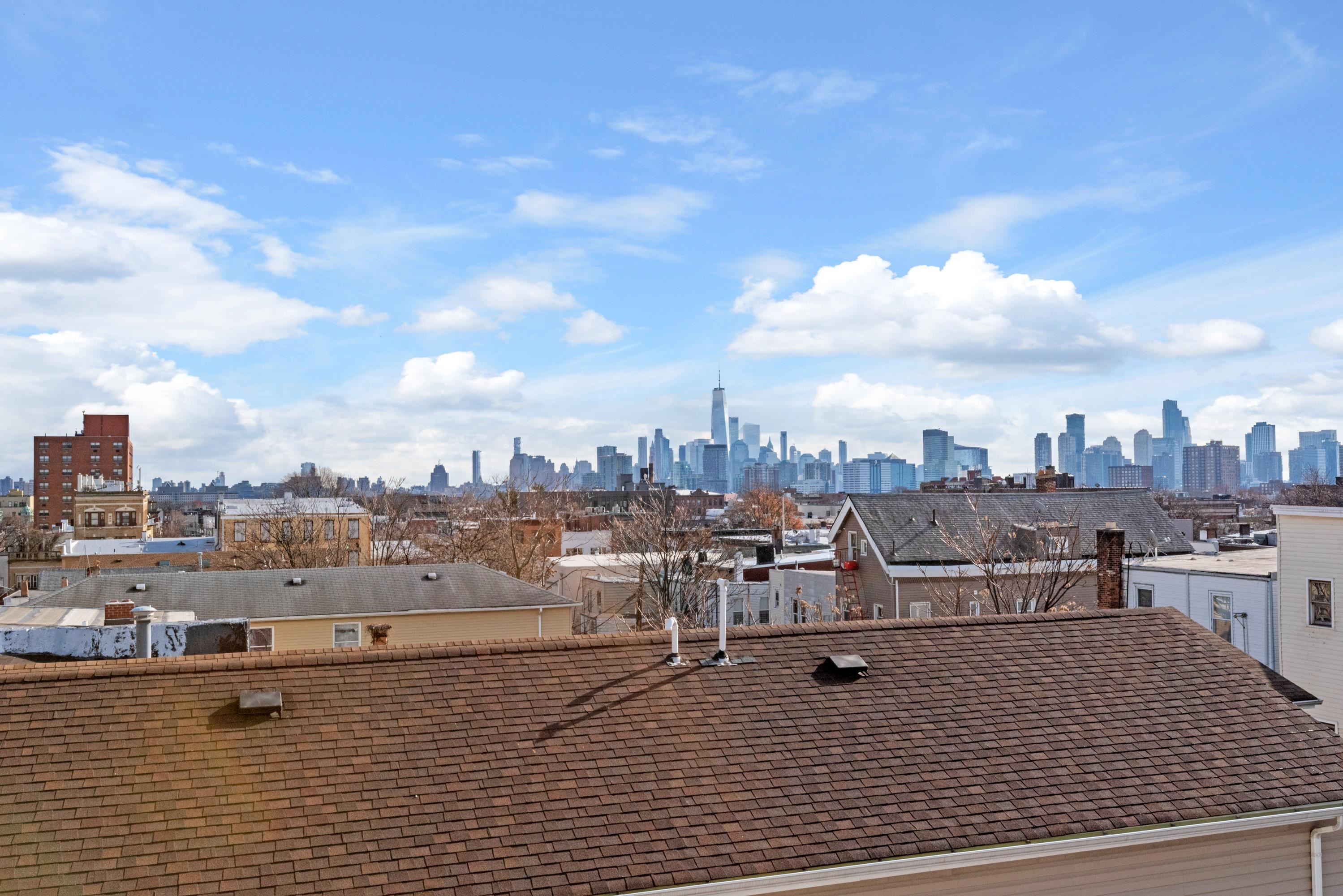 197 GRIFFITH ST Unit: 2